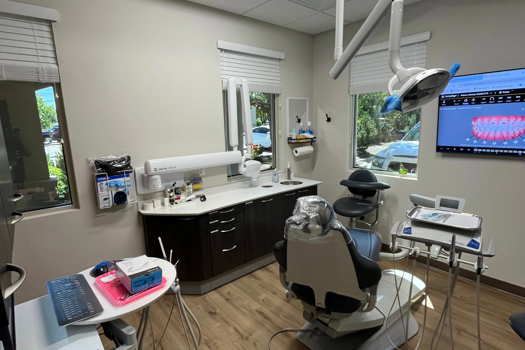 Eagle Dental Care treatment room